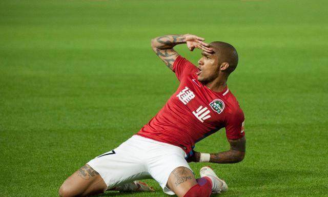 KY开云官网体育下载-中原斗士归队传射建功 河南嵩山龙门获得赛季首胜